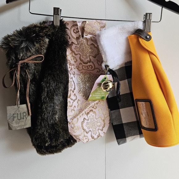 Assorted Wine Bottle Gift Bags - Picture 14 of 15